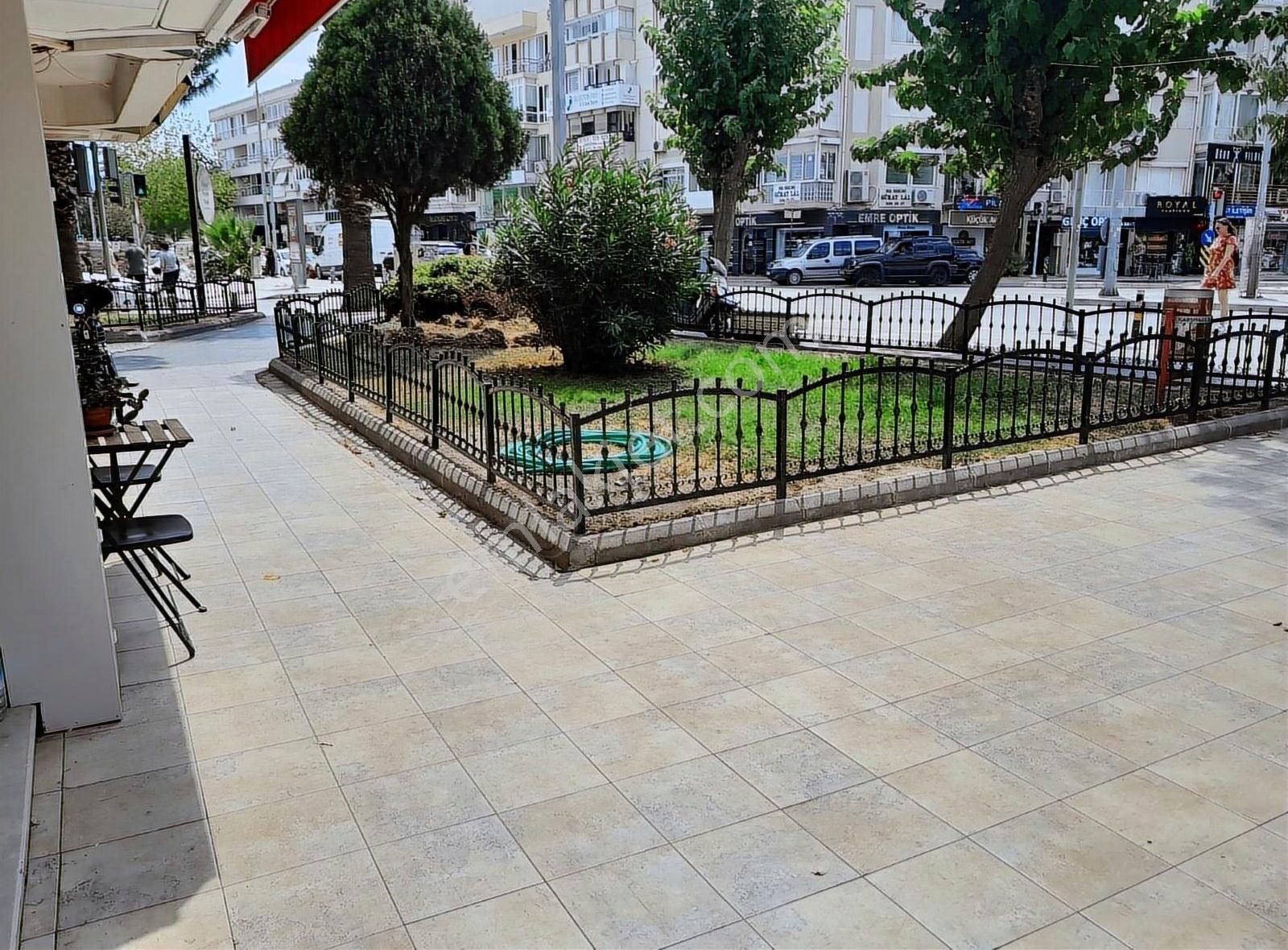 İzmir İn İncisi Bostanlı Merkezde Ķöşe Dükkan - Görsel 4