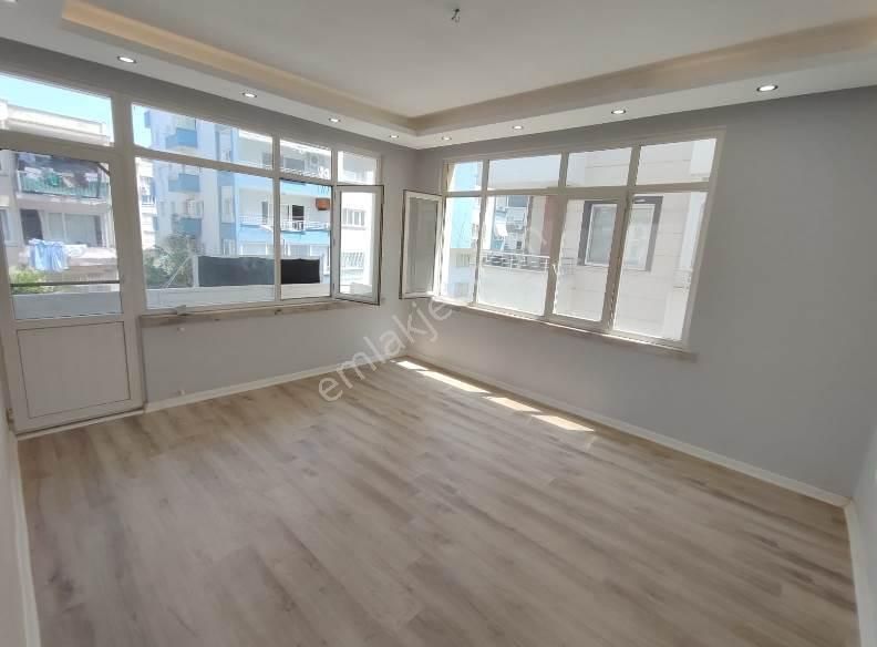 Gazi Mahallesinde Sahile Ve Gmk Bulvarına 3 Dakika Ara Kat İçi Full Yapılı Satılık 3+1 Daire - Görsel 3