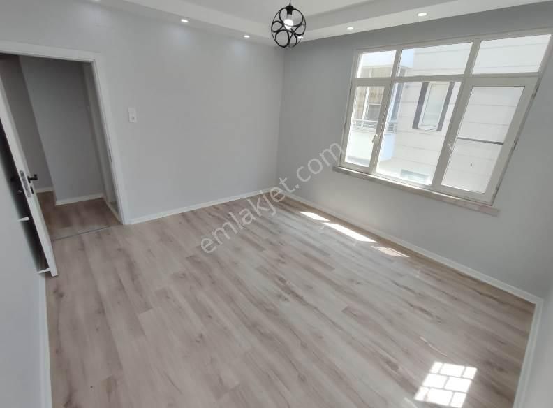 Gazi Mahallesinde Sahile Ve Gmk Bulvarına 3 Dakika Ara Kat İçi Full Yapılı Satılık 3+1 Daire - Görsel 8