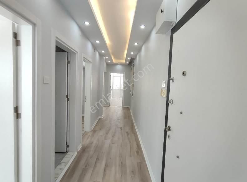 Gazi Mahallesinde Sahile Ve Gmk Bulvarına 3 Dakika Ara Kat İçi Full Yapılı Satılık 3+1 Daire - Görsel 20