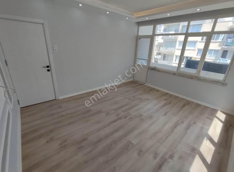 Gazi Mahallesinde Sahile Ve Gmk Bulvarına 3 Dakika Ara Kat İçi Full Yapılı Satılık 3+1 Daire - Görsel 4