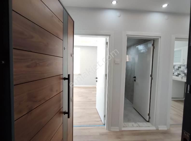 Gazi Mahallesinde Sahile Ve Gmk Bulvarına 3 Dakika Ara Kat İçi Full Yapılı Satılık 3+1 Daire - Görsel 19