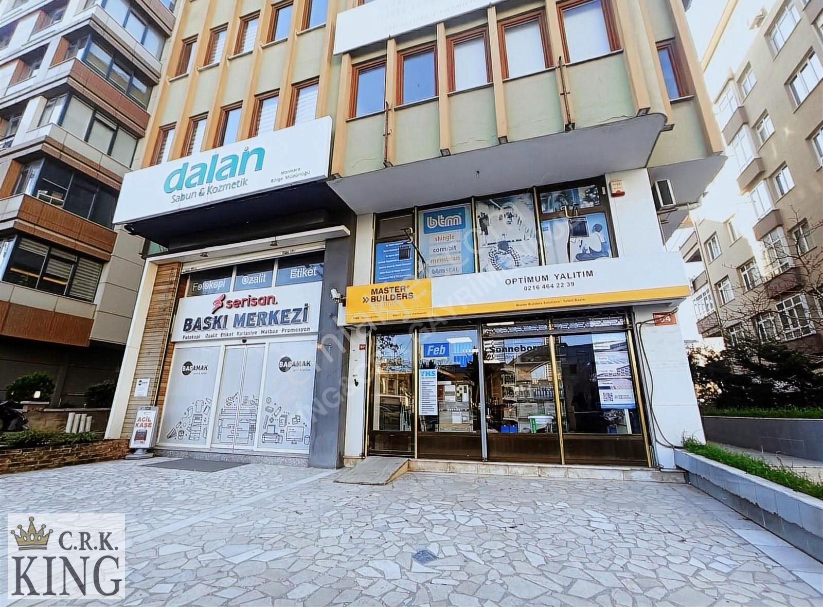 Kadıköy Kozyatağı Satılık Dükkan & Mağaza Kadıköy Kozyatağı Cadde'de Otoparklı 328 M2 Çift Dükkan