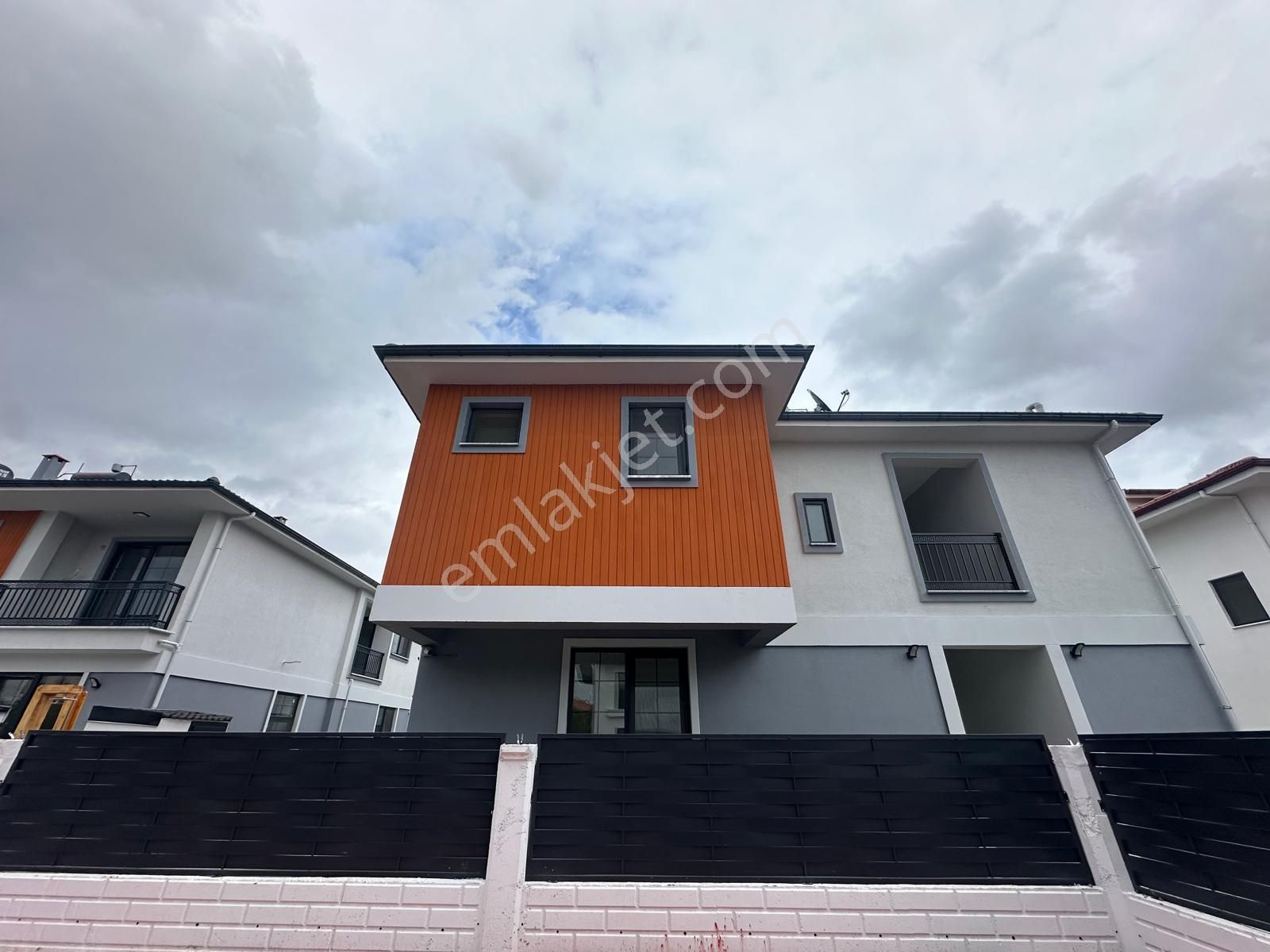 Ortaca Da 4+1 208 M2 Lüks Villalar Satılık - Görsel 3