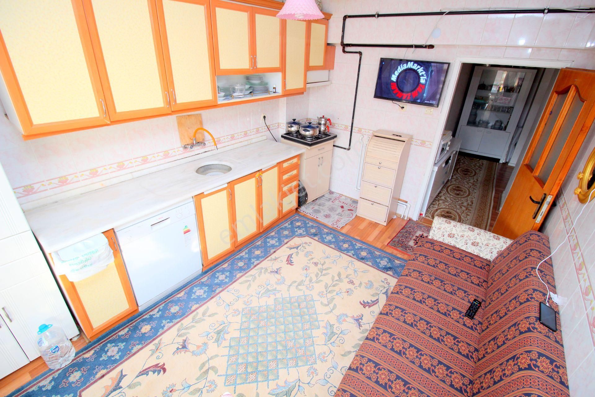 Emre Emlaktan Sincan Mareşalçakmakta 5+1 Satılık Teras - Görsel 14