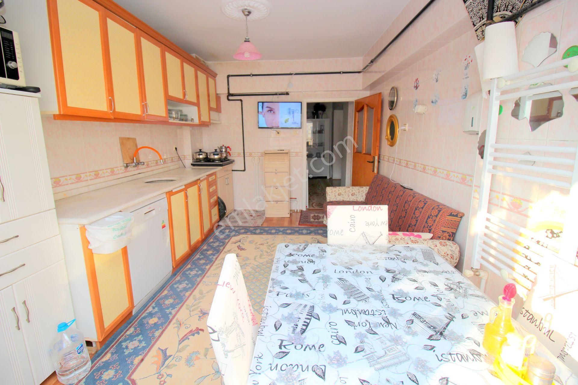 Emre Emlaktan Sincan Mareşalçakmakta 5+1 Satılık Teras - Görsel 13