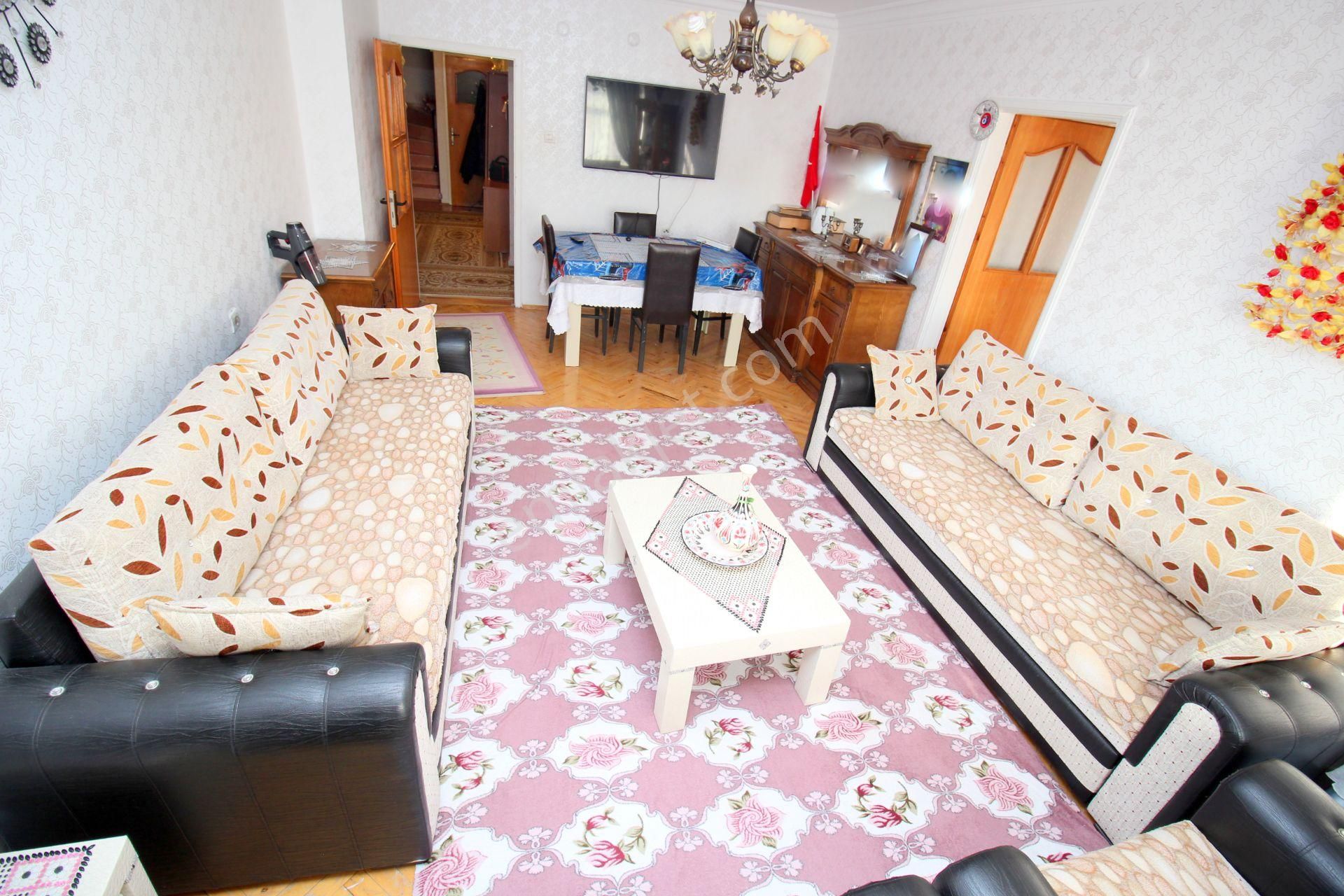 Emre Emlaktan Sincan Mareşalçakmakta 5+1 Satılık Teras - Görsel 3