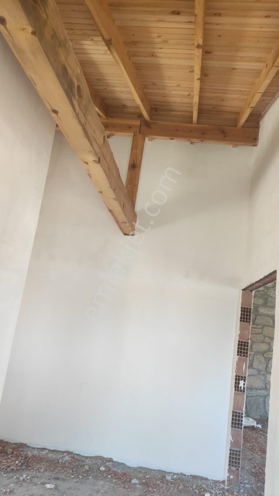 Yazırlı Mahallesinde Satılık Müstakil Taş Ev.... - Görsel 5