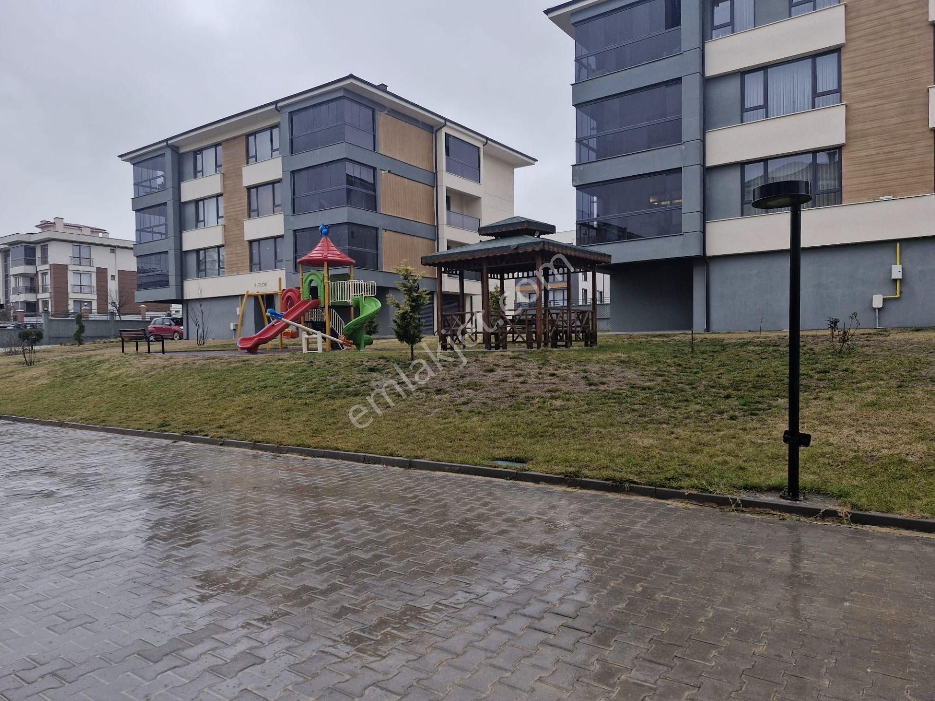 Tepebaşı Aşağı Söğütönü Satılık Daire Yeni Site İçerisinde 3+1 Satılık 162 M² Eskişehir/tepebaşı