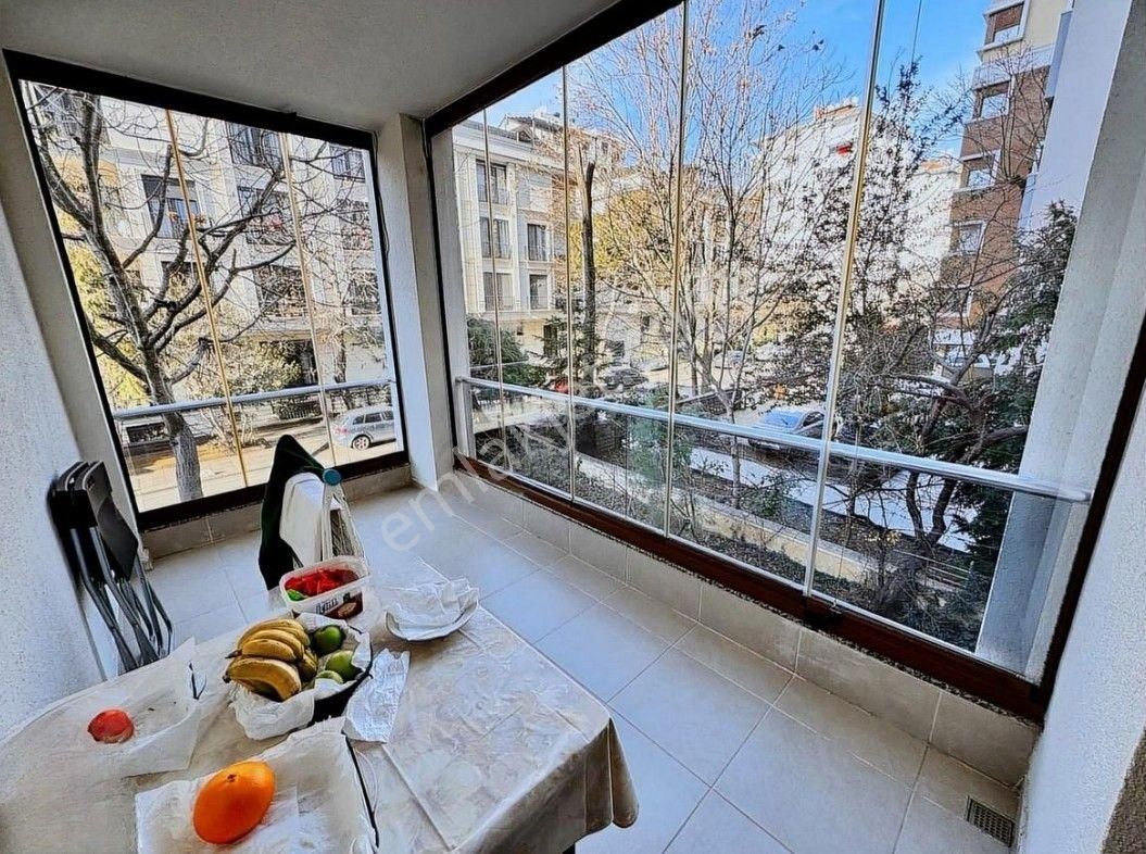 Kadıköy Feneryolu Satılık Daire Feneryolu Kameriyede 6 Yıllık Katta Tek 111m2net Balkon Ebeveyn Banyo İskanlı