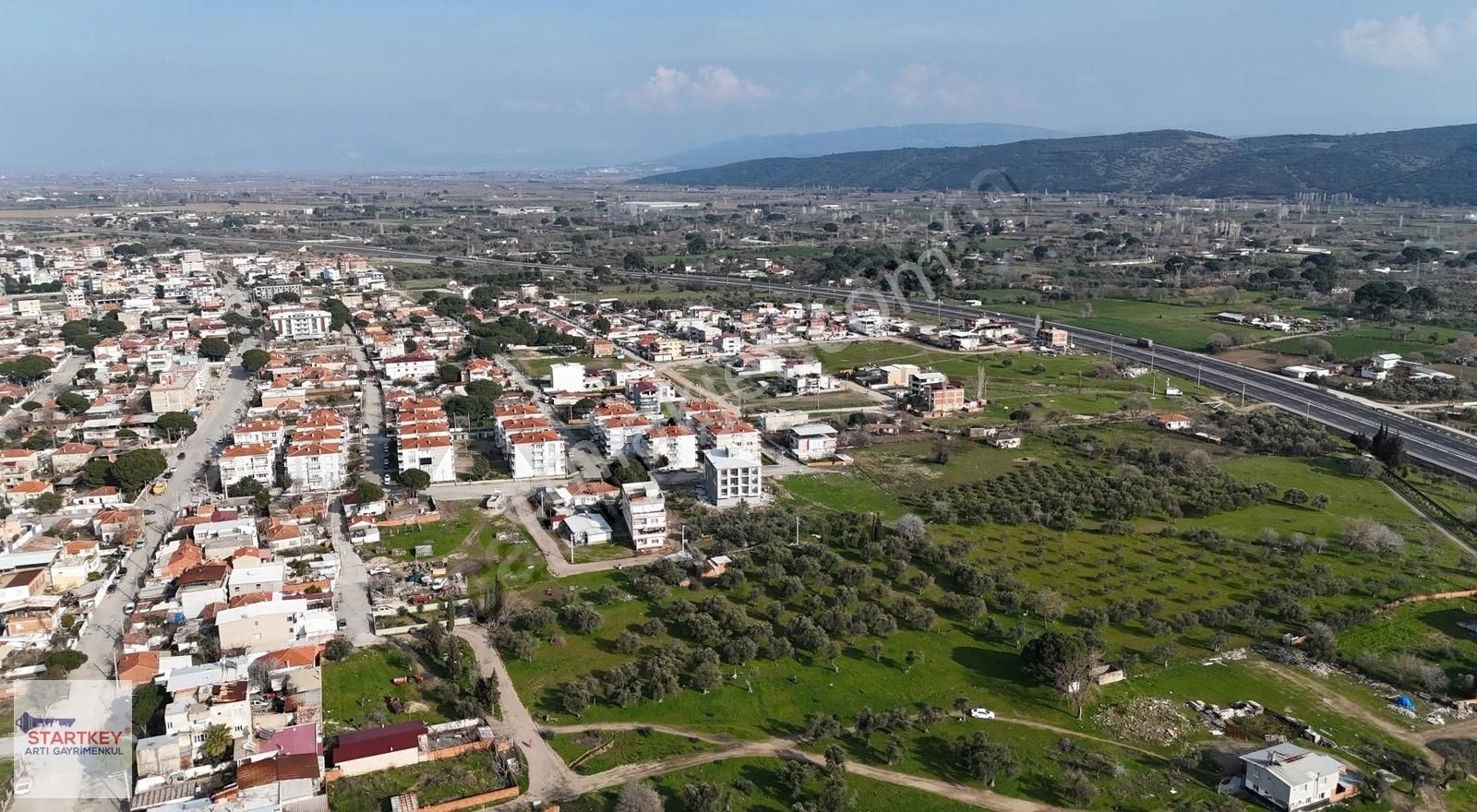 Bergama Atatürkte Anayola Yakın Satılık 3 Kat İmarlı 361 M2 Arsa