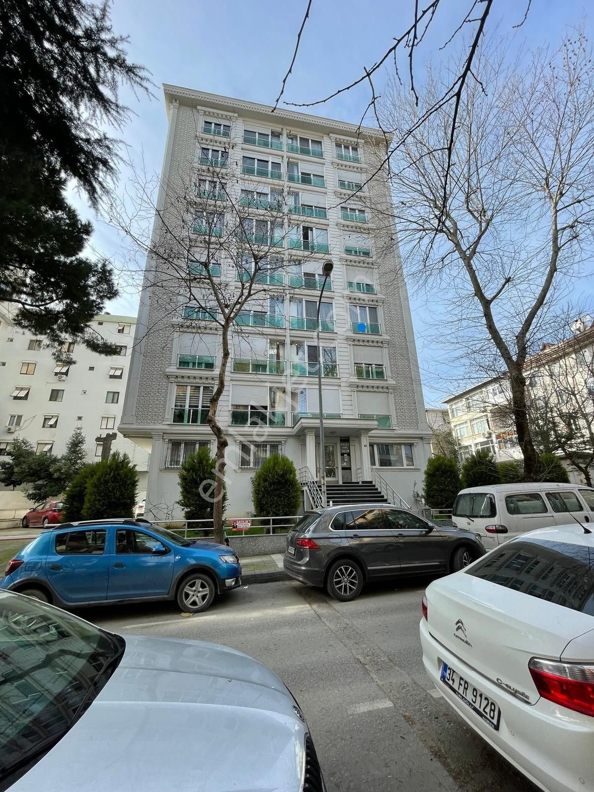 Kadıköy Suadiye Satılık Daire Suadiye Genç Binada Boş 1+1 Satılık Daire