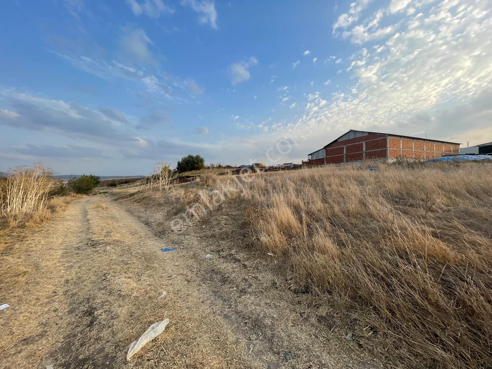 Kepsut Mahmudiye Satılık Konut İmarlı Kepsut Mahmudiye'de 2 Kat İmarlı Satılık Arsa