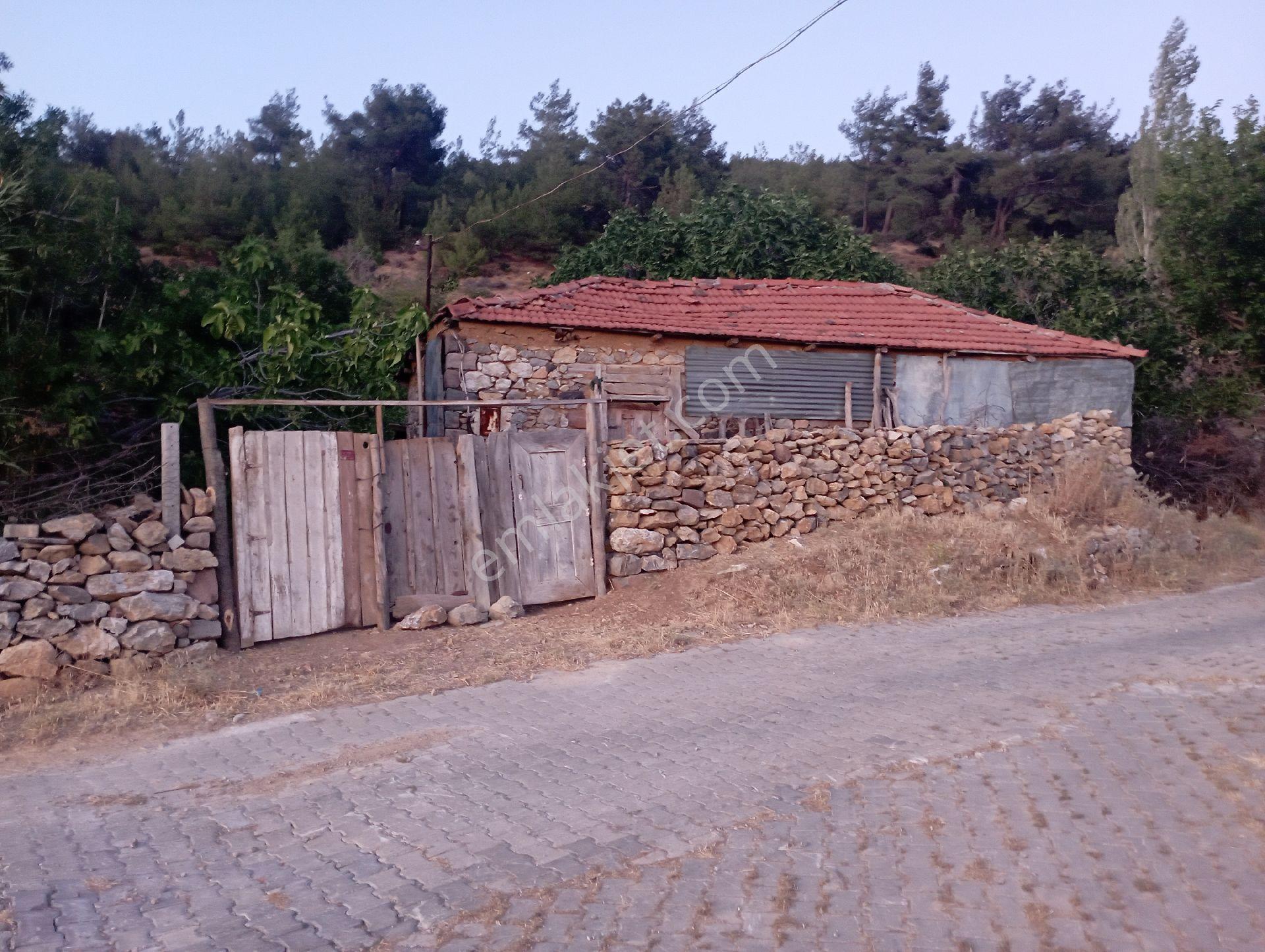 Bergama Çamoba Satılık Müstakil Köy Evi - Görsel 8