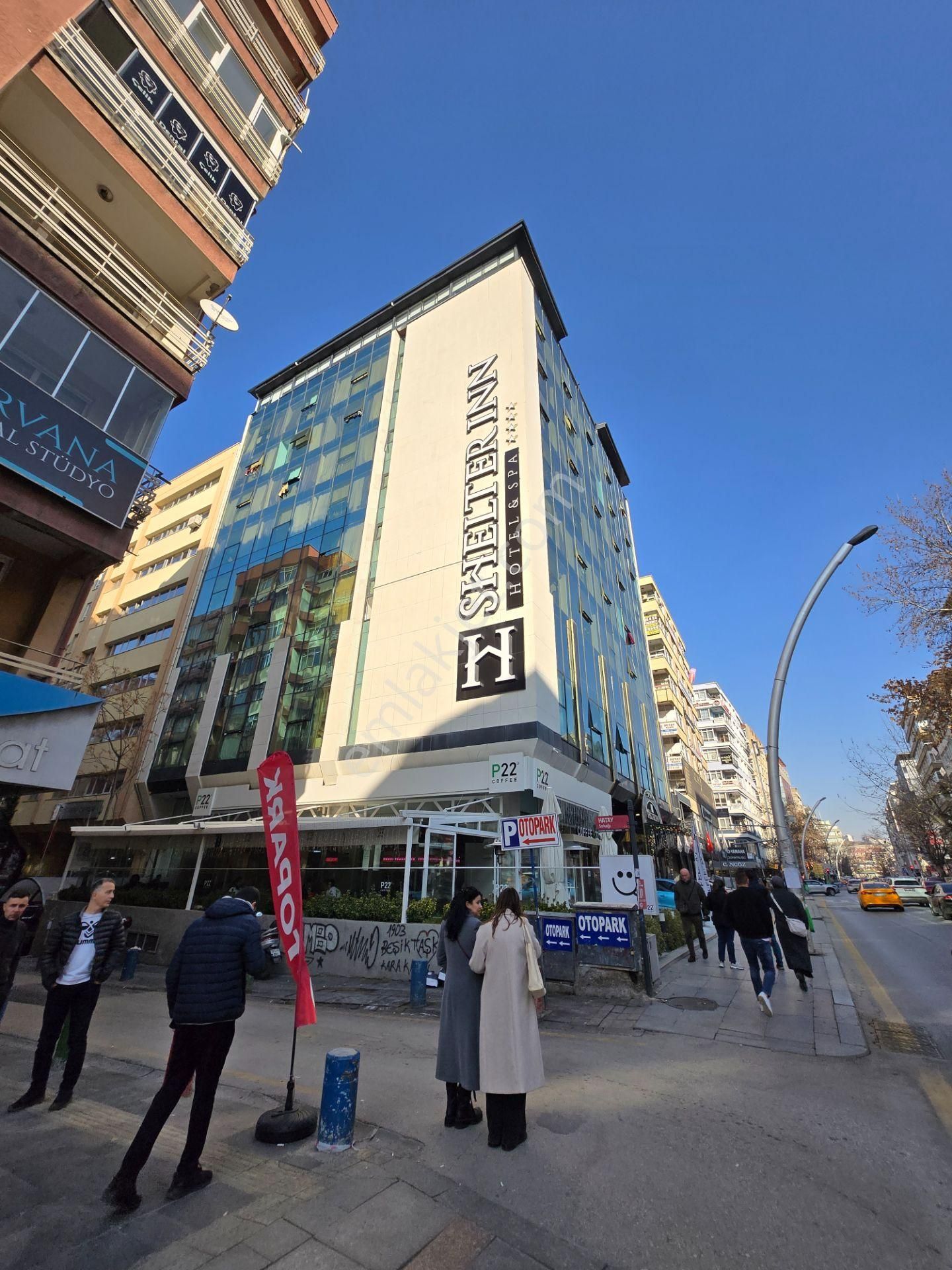 Meşrutiyet Caddesinde 36 M2 Satılık Köşe Mağaza - Görsel 21