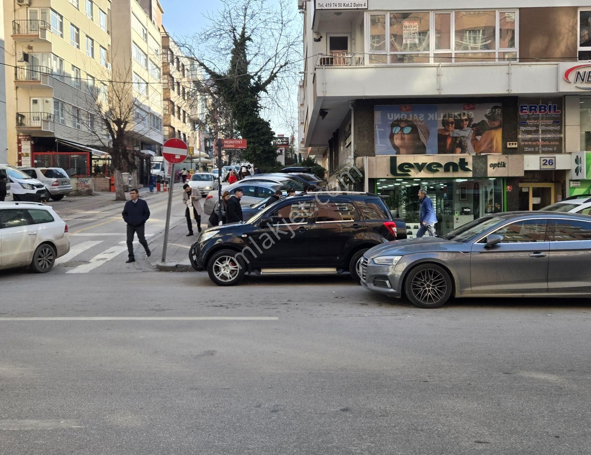 Meşrutiyet Caddesinde 36 M2 Satılık Köşe Mağaza - Görsel 14