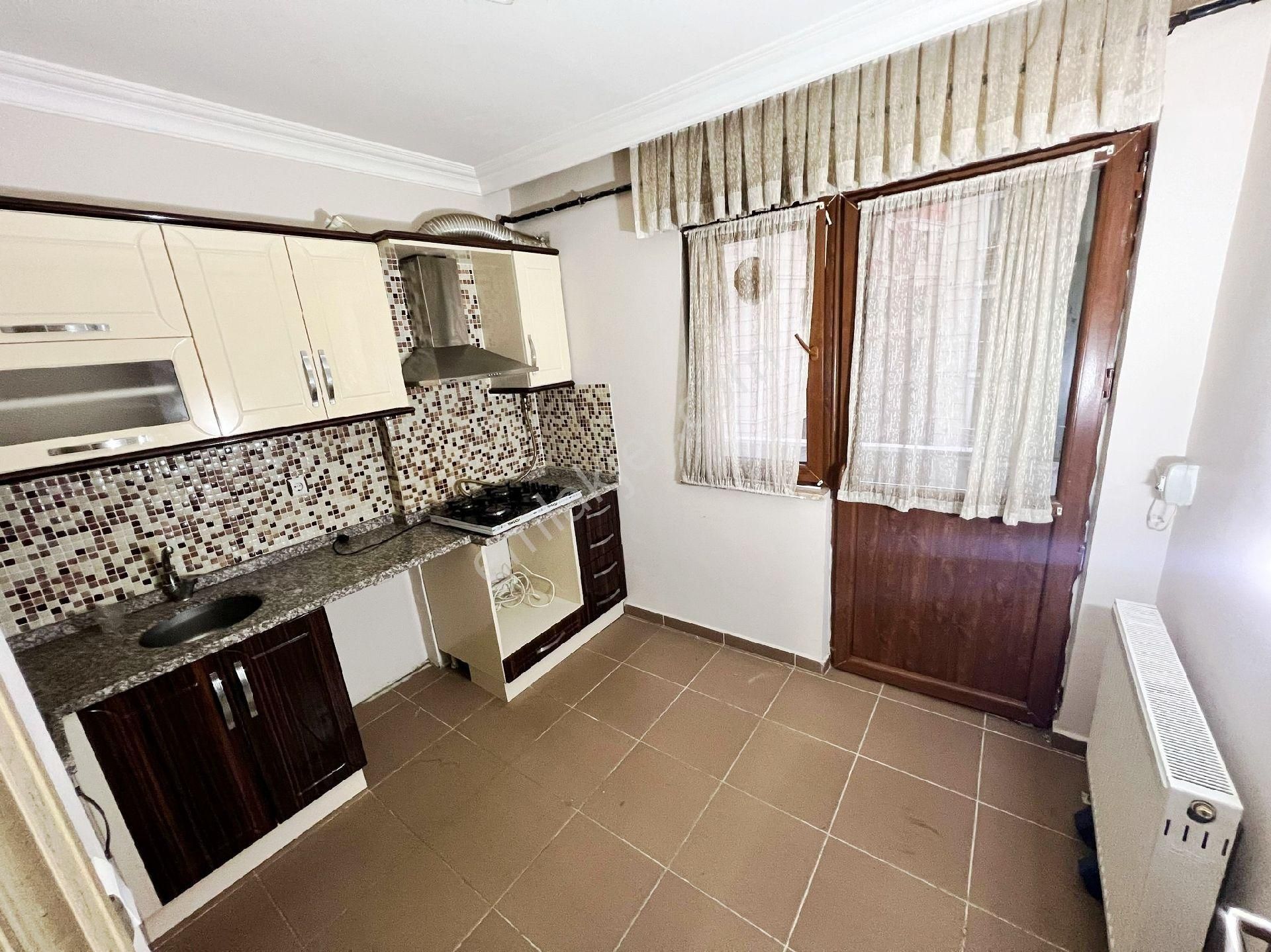 Çorlu Muhittin Satılık Daire 2.575.000 Tl İskanlı 2+1 90m2 4 Kat Muhittin Mh