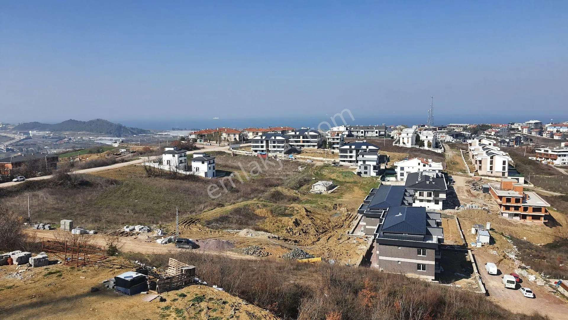 Deniz Ve Doğa Manzaralı Önü Kapanmaz 673m2 Köşe Kupon Arsa - Görsel 2