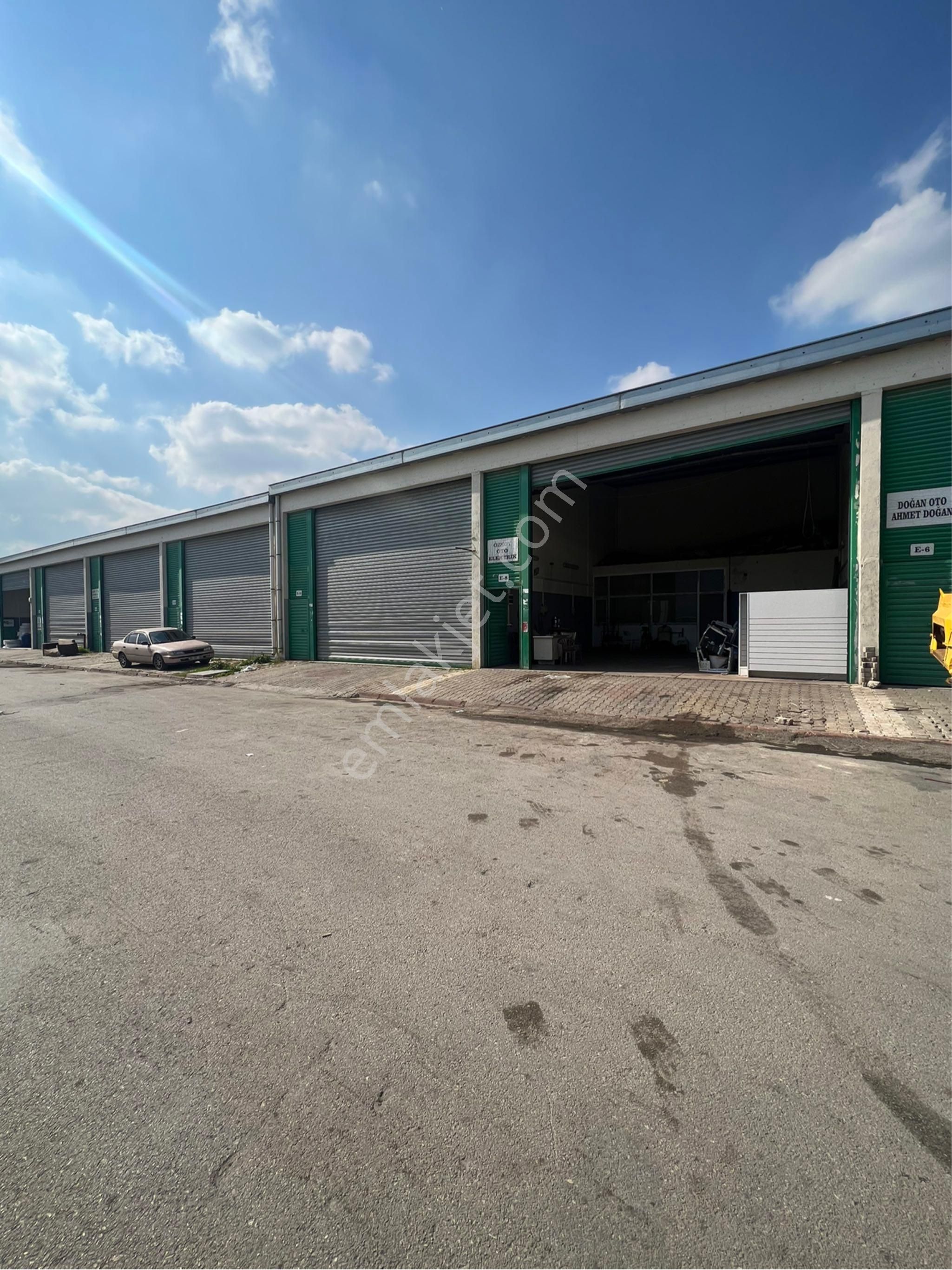 Yüregir Karşıyaka Sanayi Sitesinde 100 M2 İskanlı İşyeri