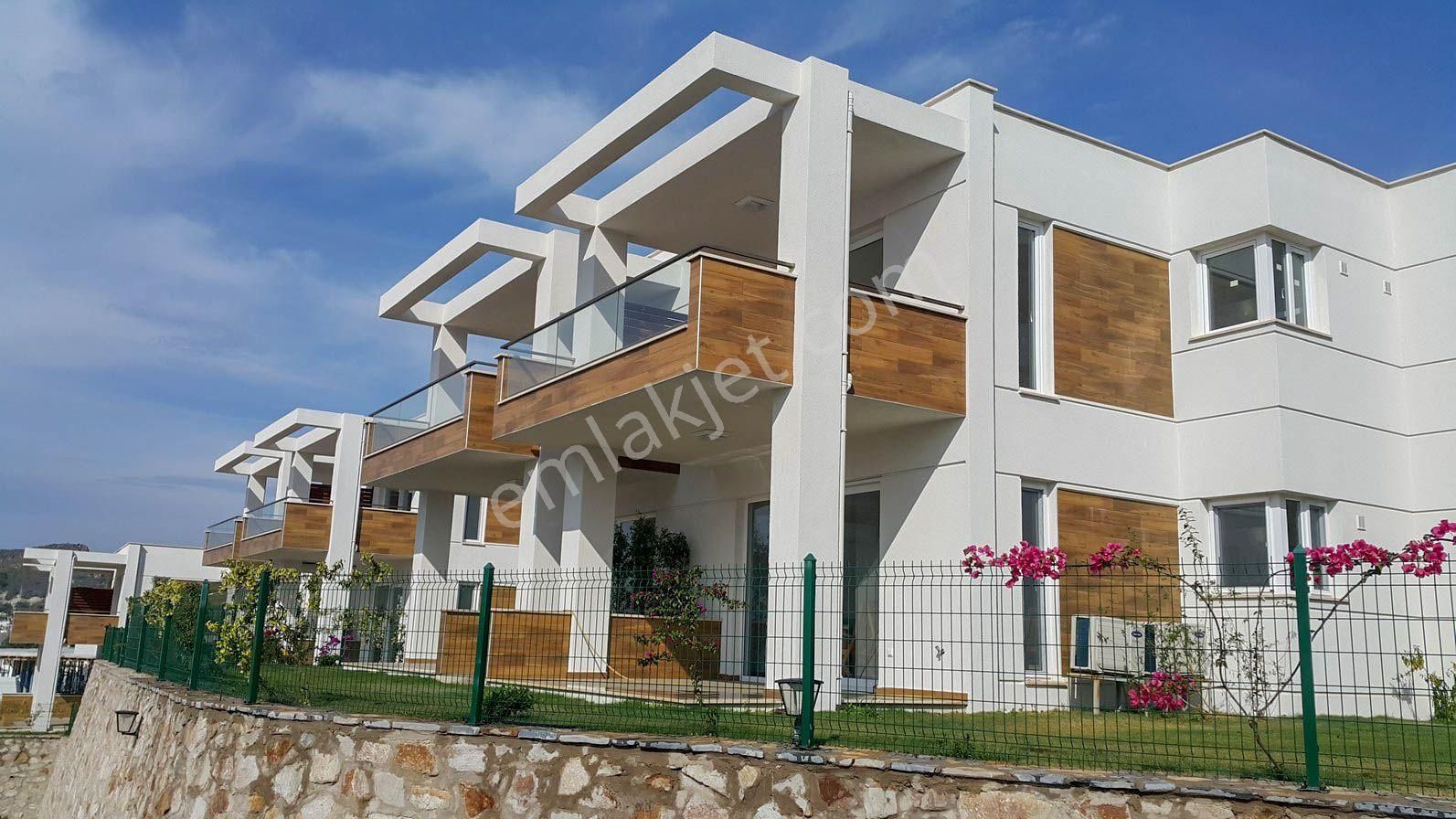 Bodrum Karabağ Satılık Daire Turgutreis'te Site İçi 3+1 Manzaralı Daire