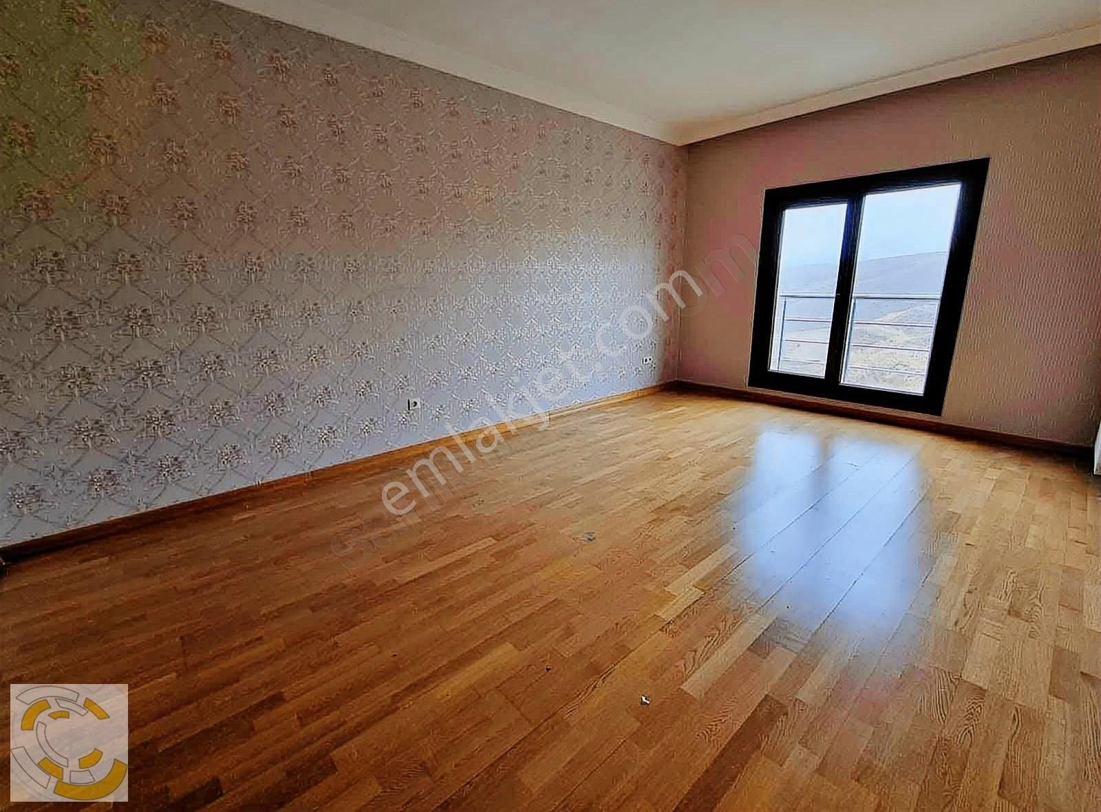 Çankaya Alacaatlı Satılık Daire Gezgin 2 Sitesinde 4+1 Satılık Daire