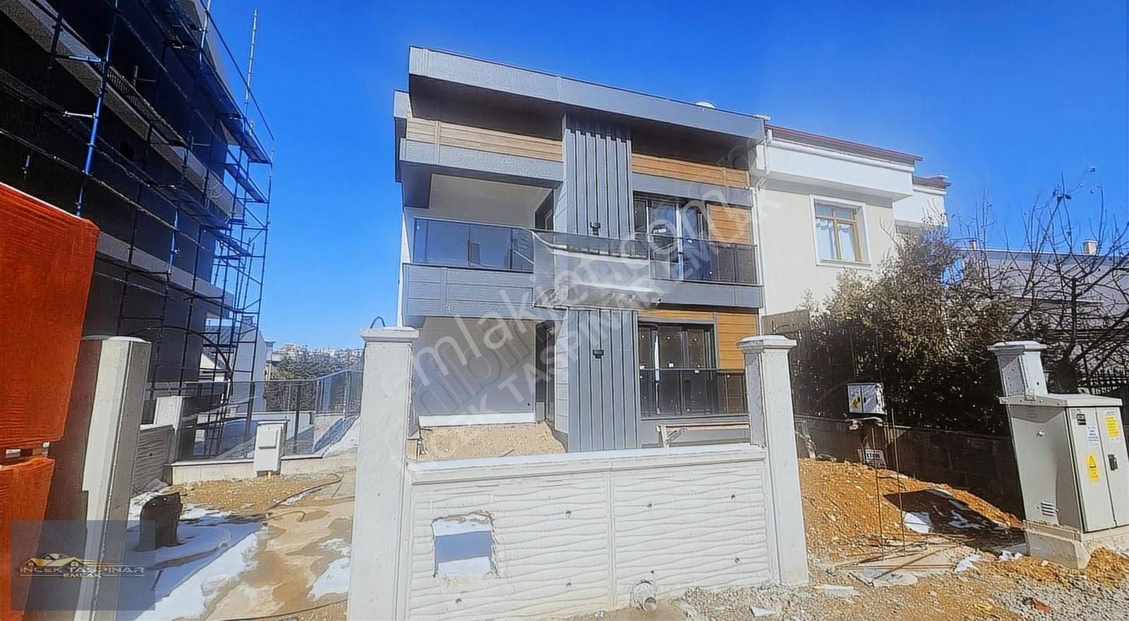 Çankaya Ahlatlıbel Satılık Villa İncek Taşpınar Emlaktan Ahlatlıbel'de Natamam 5+2 Satılık Villa