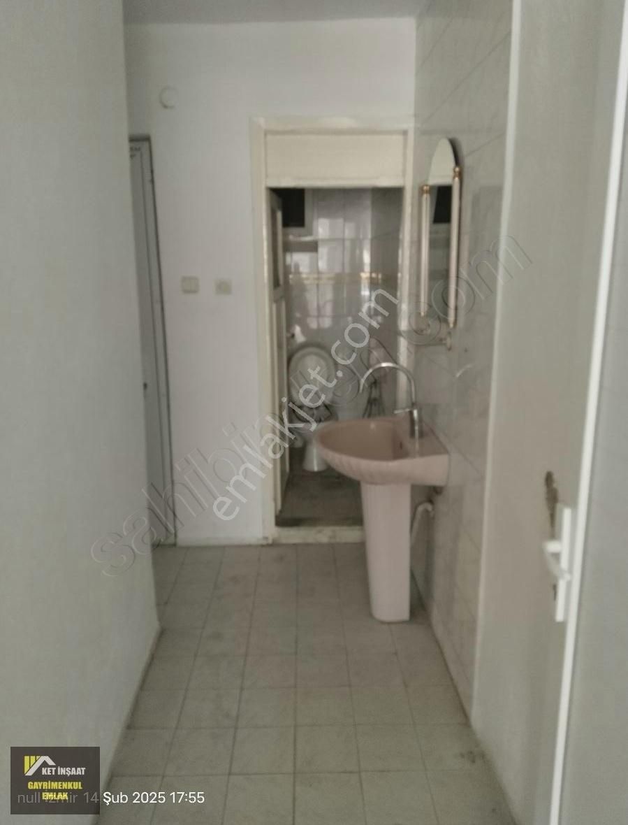 Gaziemir Gazi Kiralık Dükkan & Mağaza Ket Emlaktan Gaziemir Meydanda 100 M2 Kiralık Dükkan