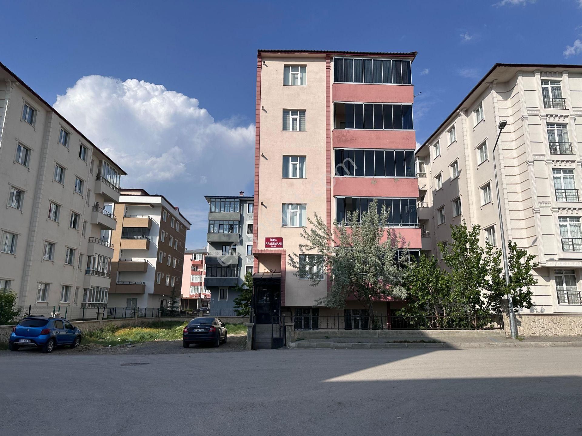 Dadaşkent'te İçi Full Yapılı Masrafsız Fırsat 4+1 Satılık Daire