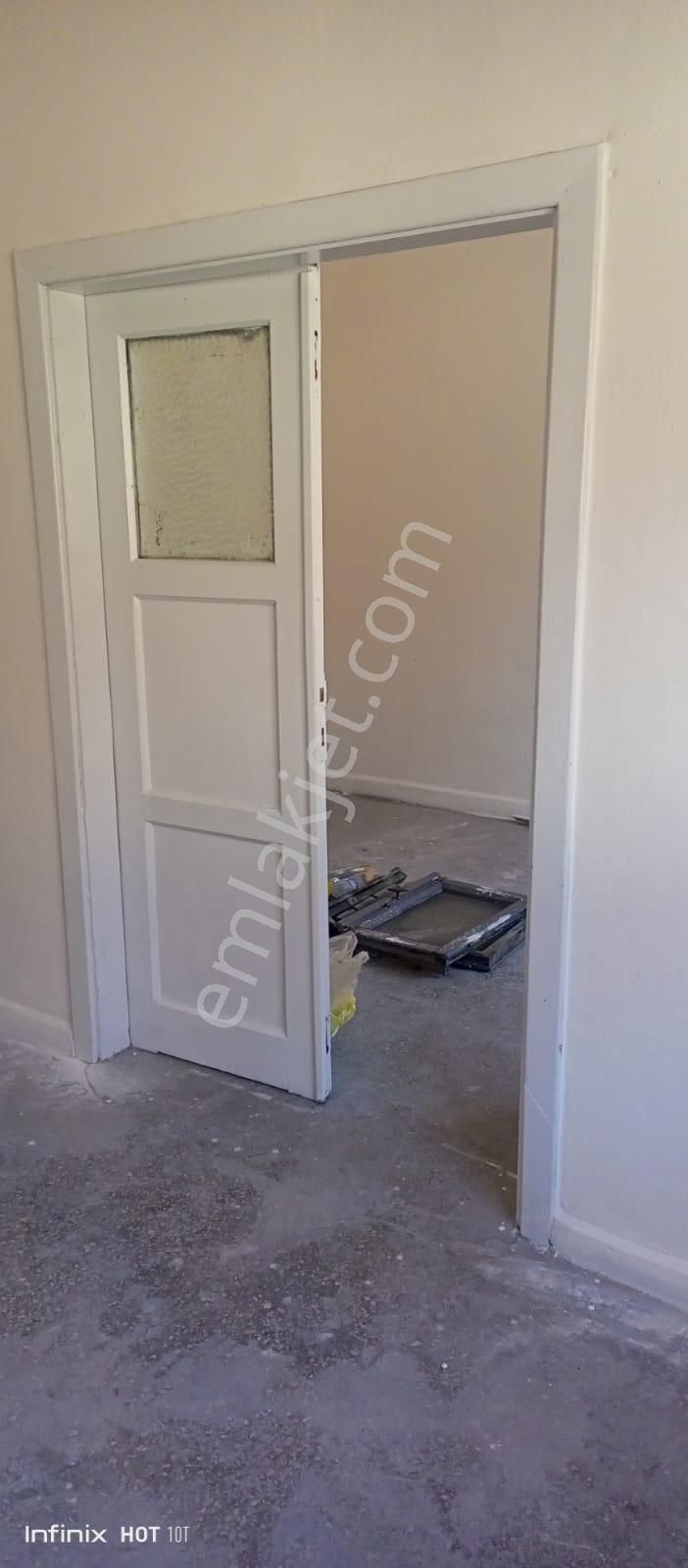 Çarşı İçinde İkinci Kat Dolğalgazlı Kiralık Dükkan - Görsel 7