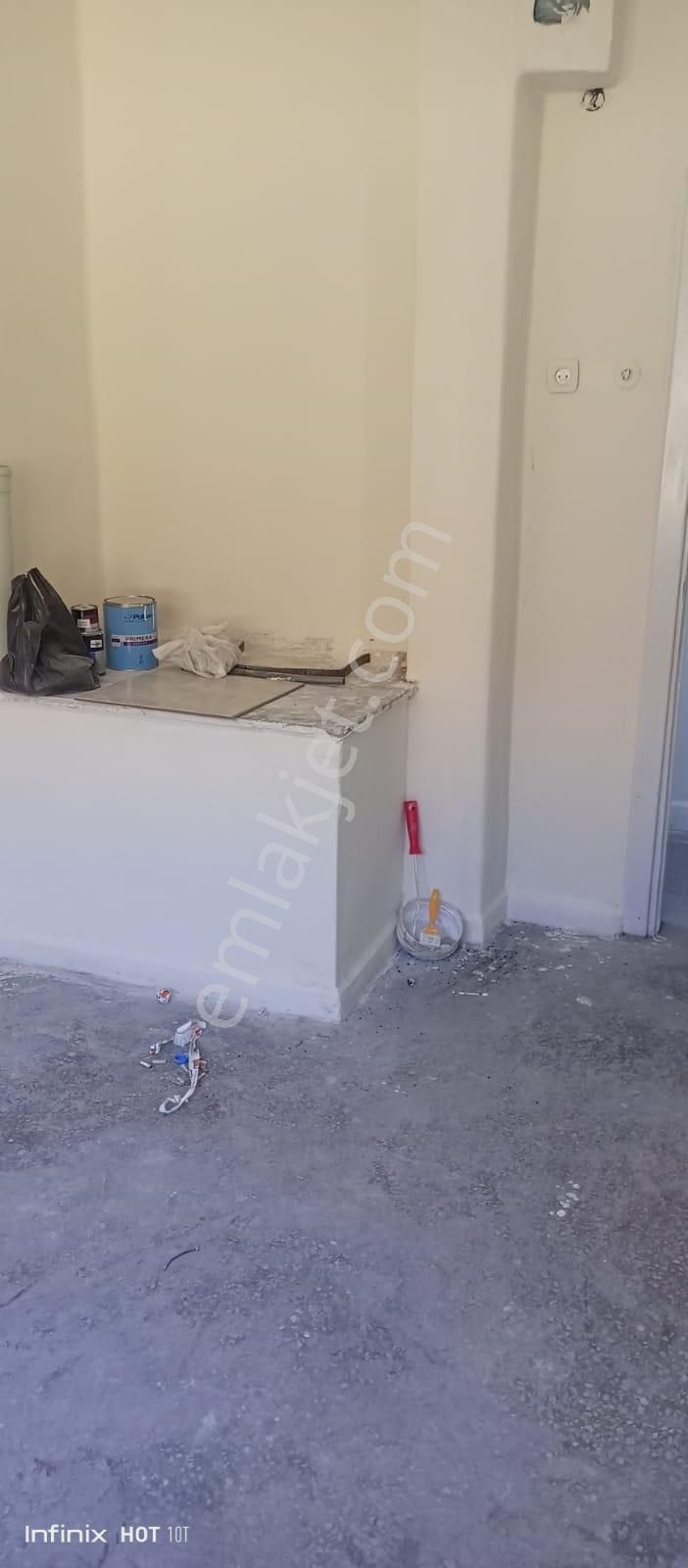 Çarşı İçinde İkinci Kat Dolğalgazlı Kiralık Dükkan - Görsel 4