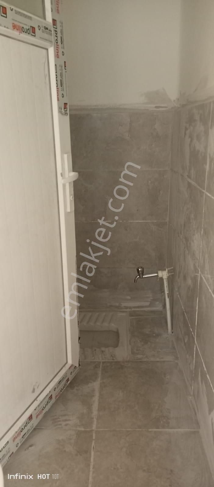 Çarşı İçinde İkinci Kat Dolğalgazlı Kiralık Dükkan - Görsel 8