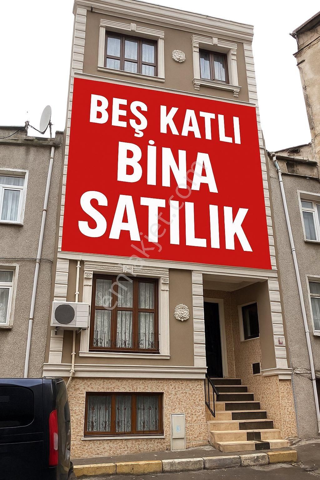 Beyoğlu Dolapdere'de Satılık 6 Daireli Yeni Bina