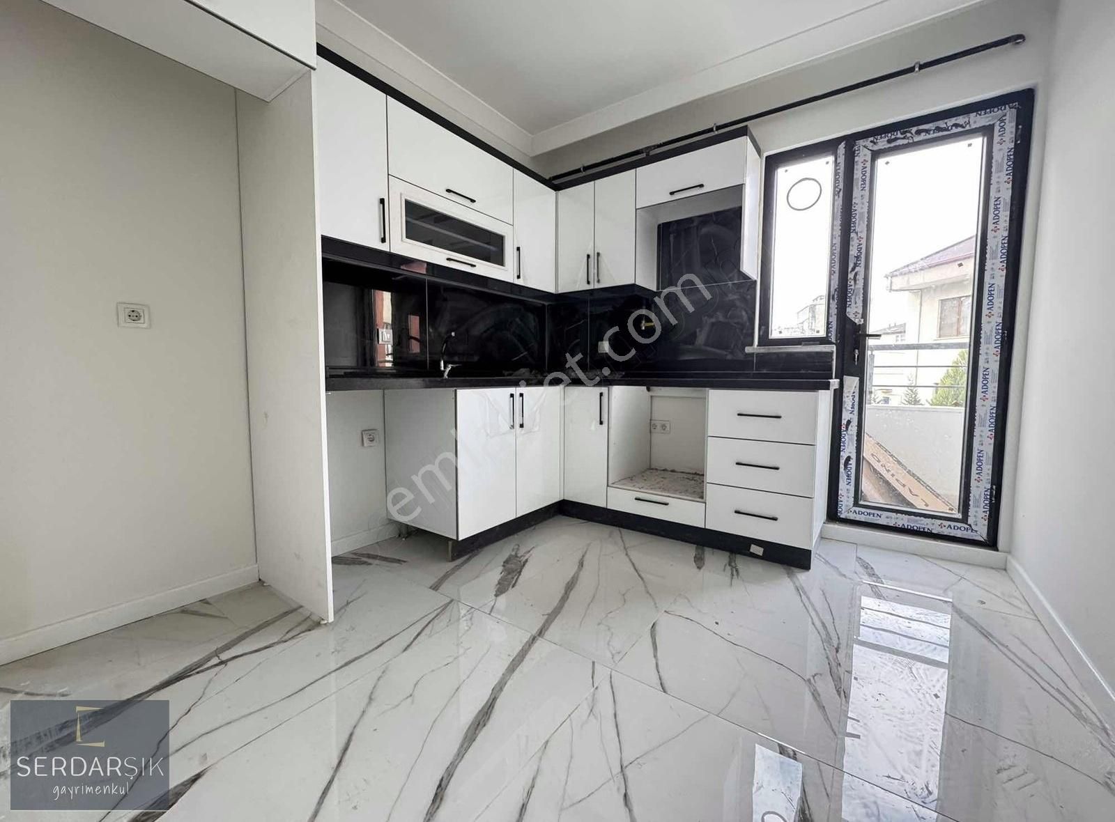 Darıca Kazım Karabekir Satılık Daire *atatürk Caddesi Mevkii Lüks 2+1 90m² Fırsat Ara Kat Daire*!