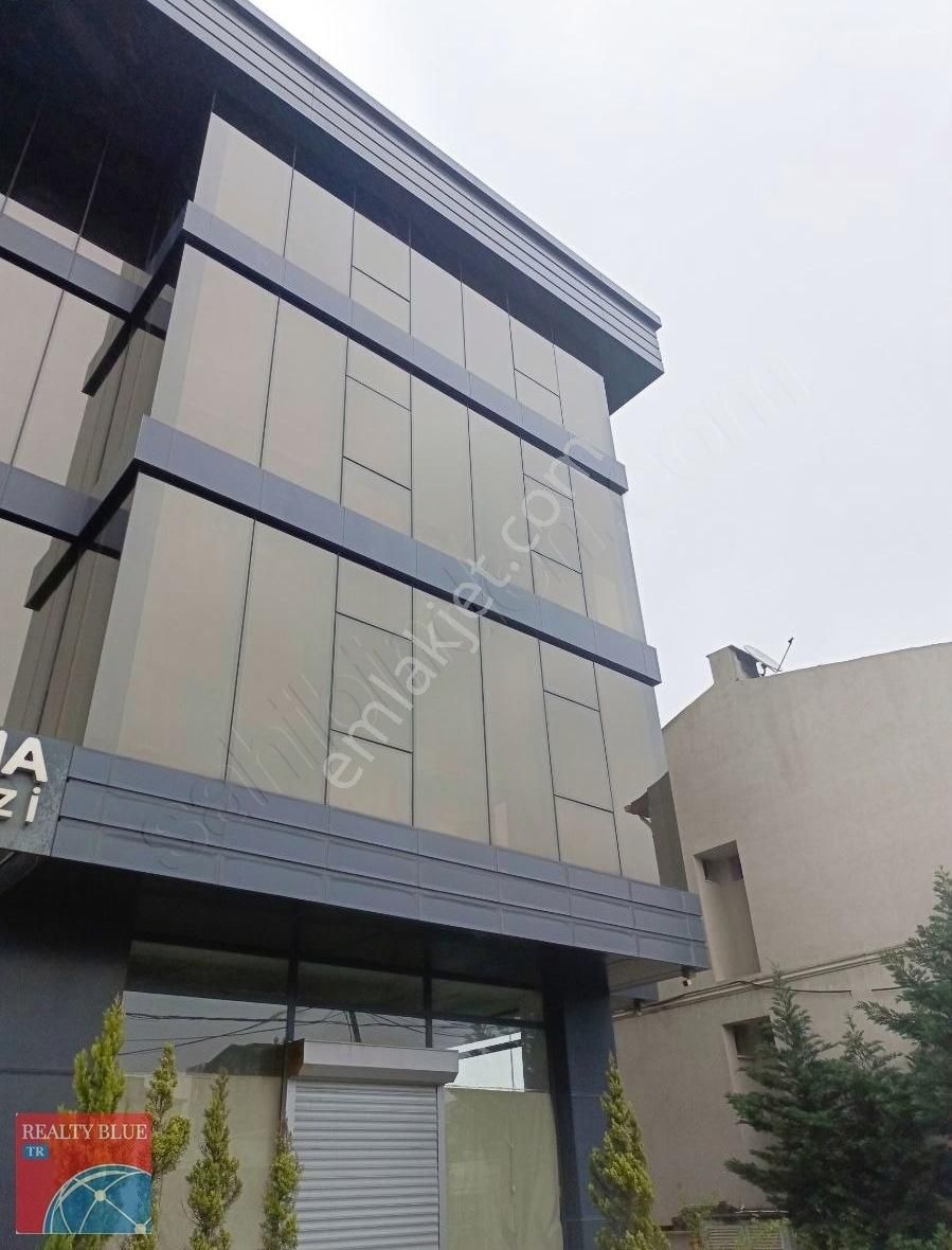 Ümraniye Esenkent Kiralık Ofis Kadosana Yakın Nezih Plazada 90m2 Ofis Katı