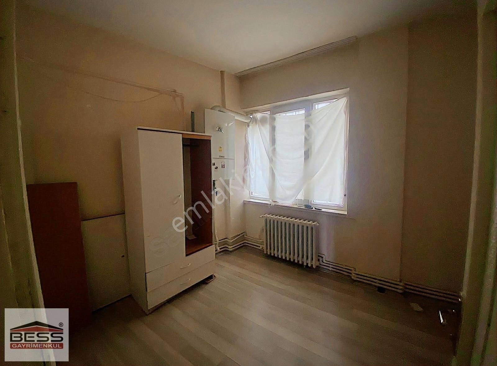 Eskişehir Odunpazarı Site İçerisinde Kiralık Daire Bess'den Akarbaşı Mahallesi Güneş Sitesinde Kiralık 2+1 Daire