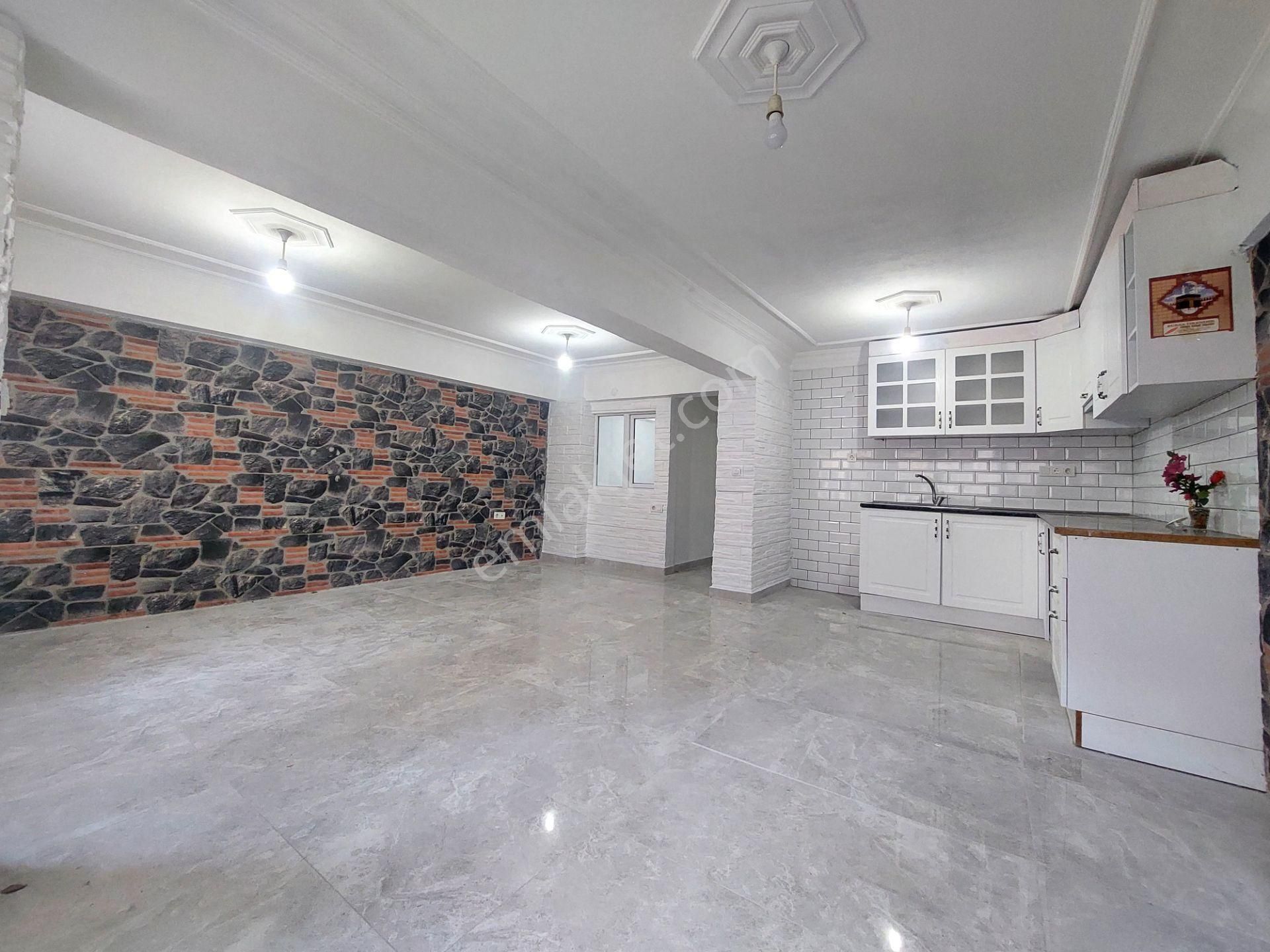 Karabağlar Üçkuyular Kiralık Daire Demokrasi Üniversitesi Ve İstinye Park Yakını 2+1 Kiralık Daire