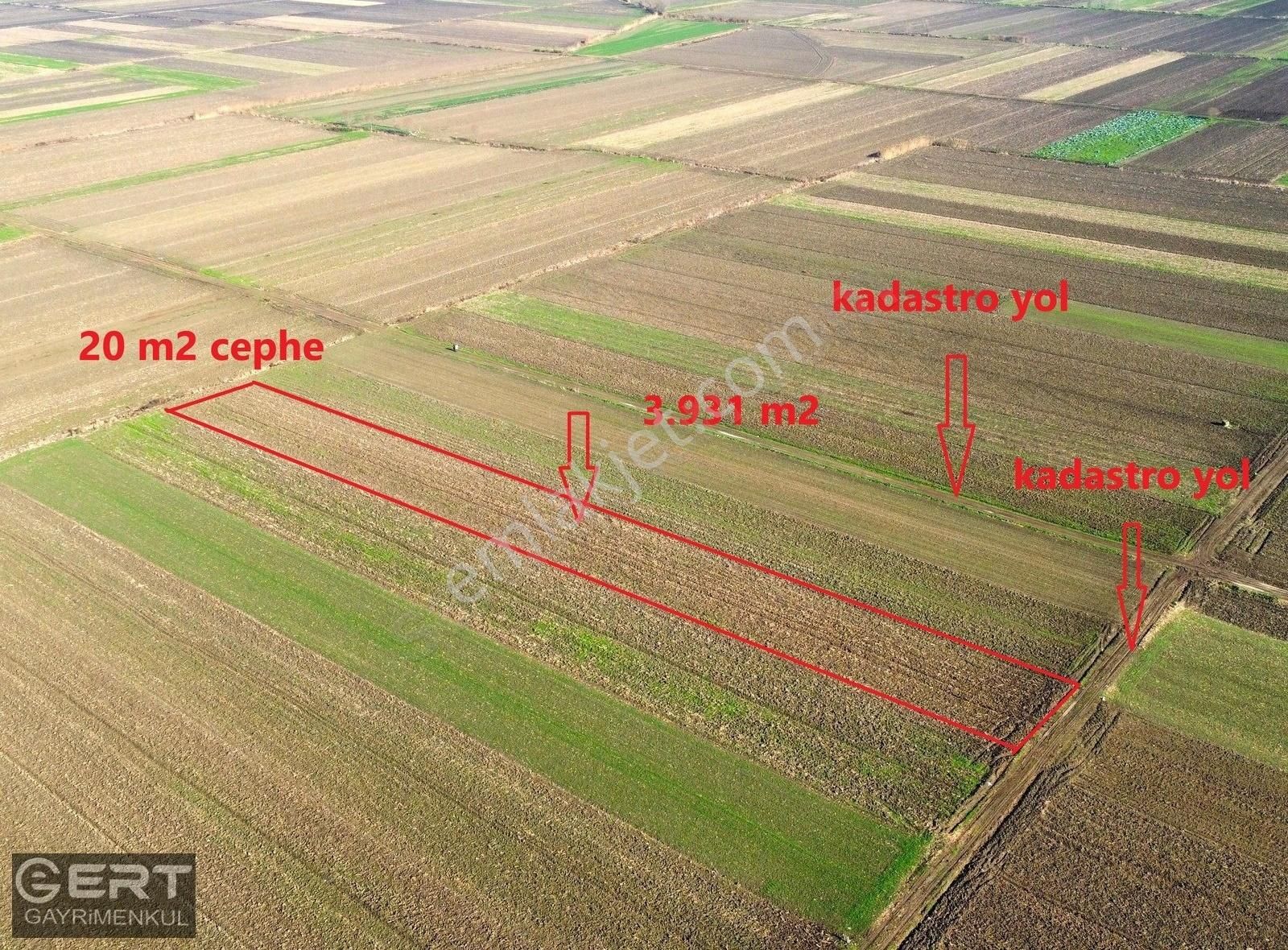 Serdivan Kazımpaşa Satılık Tarla Sakarya Serdivan Kazımpaşa Mahallesinde Resmi Yolu Olan Tarla