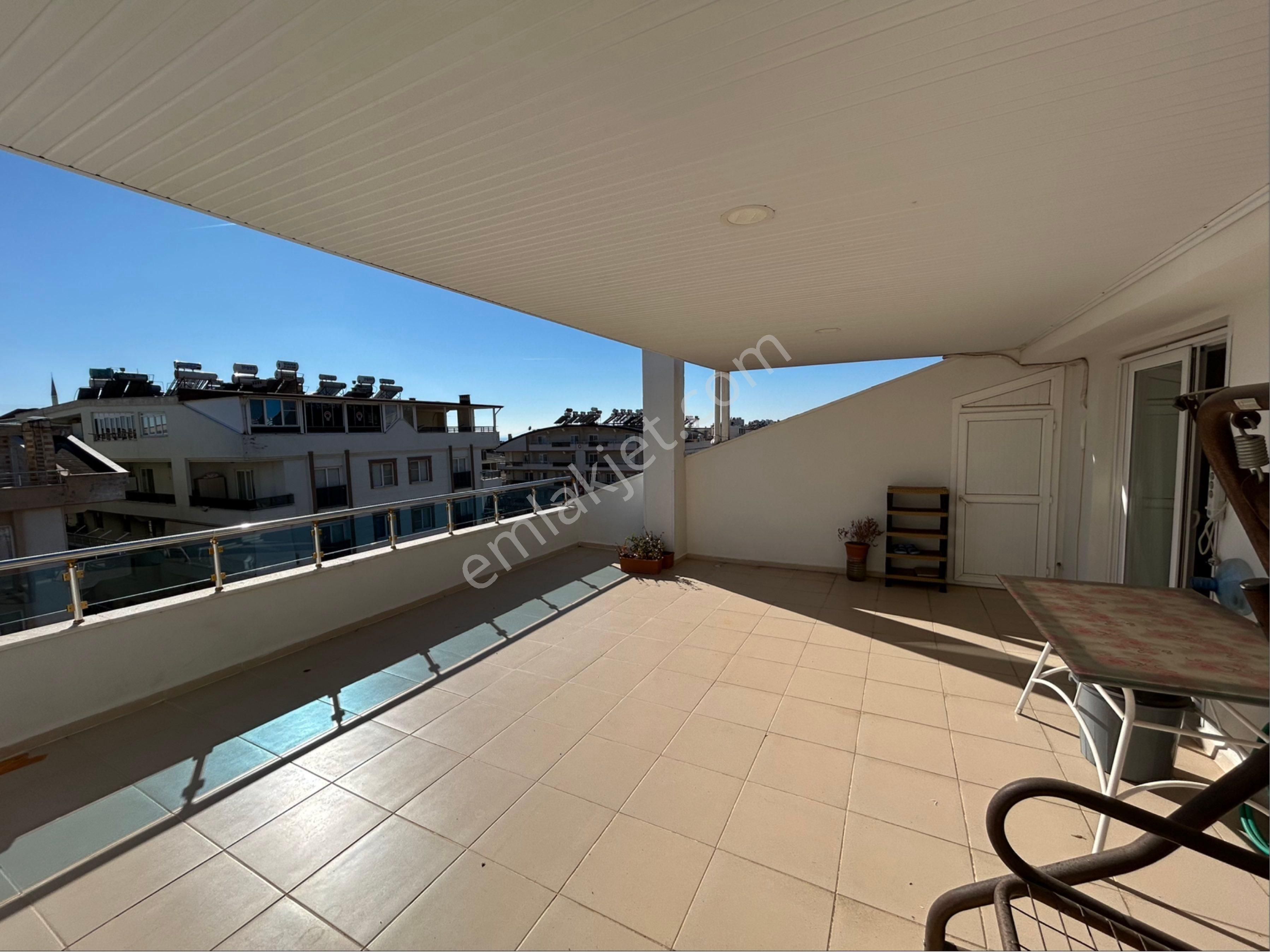 Umut Gayrimenkul Didim Merkezde Eşyalı 3+1 Dubleks..