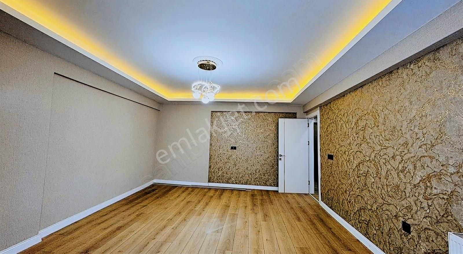 Çarşı Merkezde Teraslı 3+1 İzbana 5 Dakika 180 M2 Ara Kat - Görsel 2