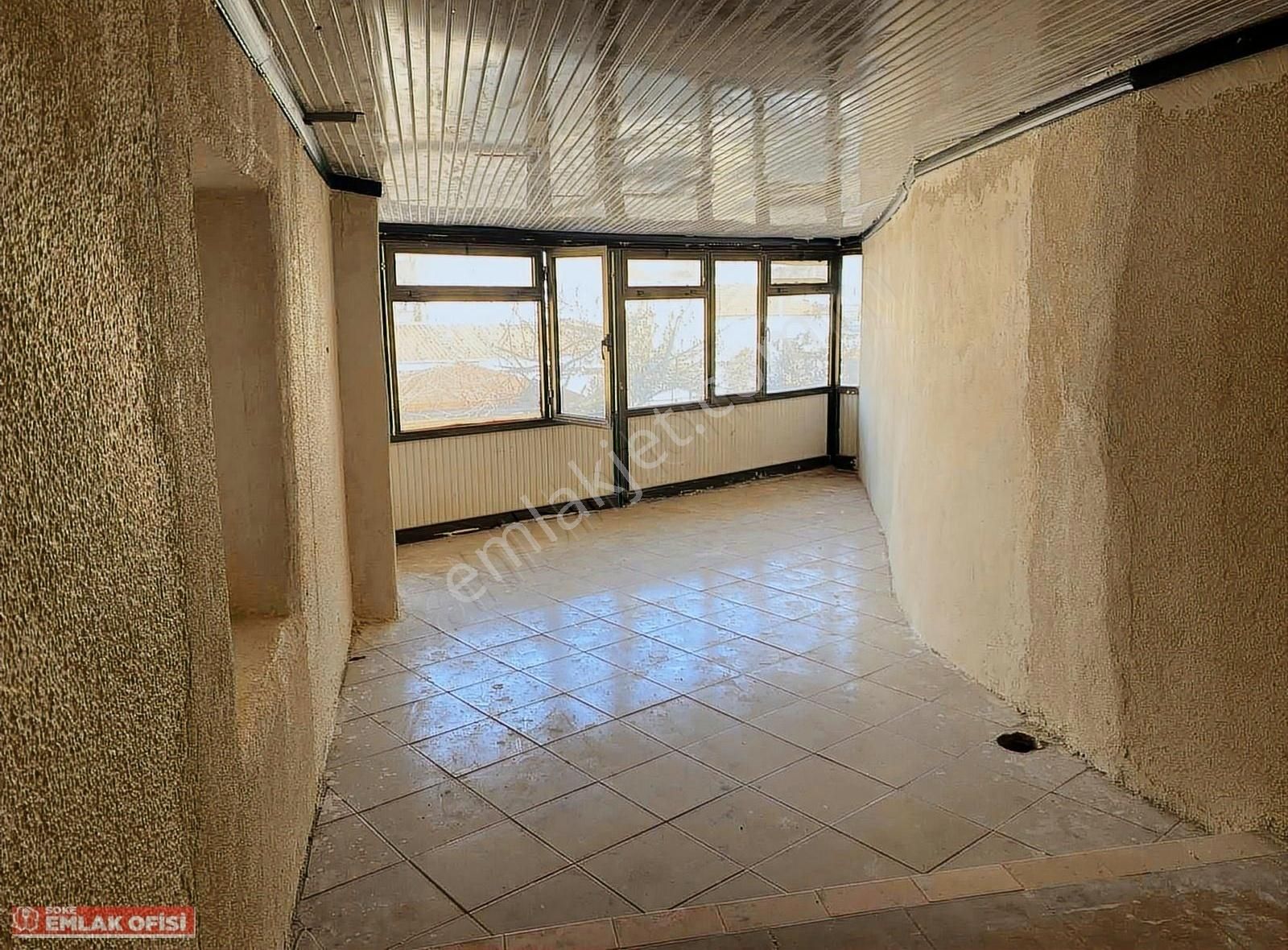 Seo'dan Kemalpaşada İki Katlı Müstakil Ev - Görsel 13