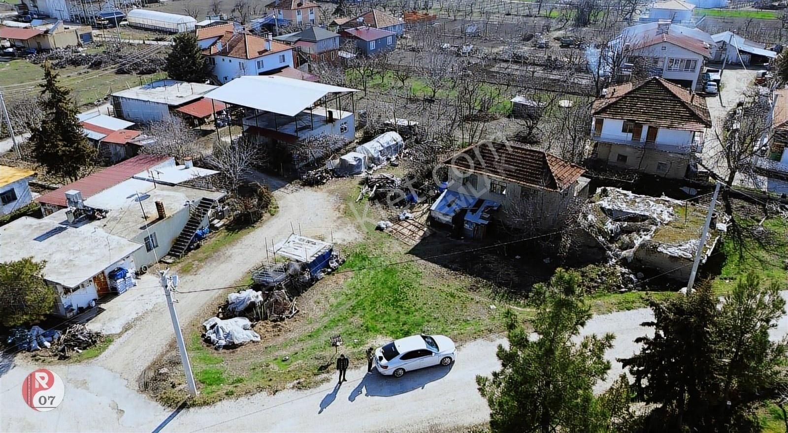 Korkuteli Yazır Satılık Konut İmarlı Antalya Korkuteli Yazır Mahallesi'nde Satılık 468m2 Köşe Arsa