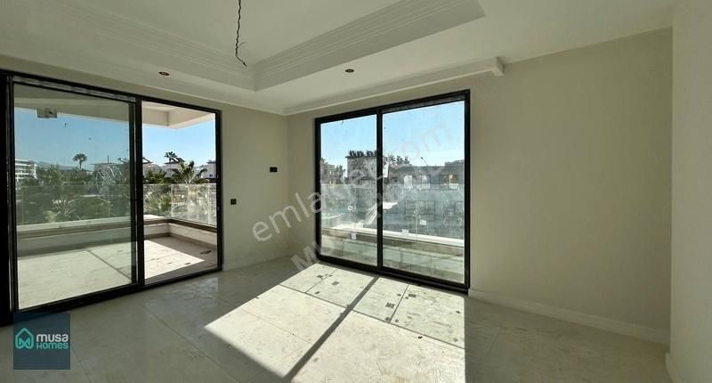 Türkler Azura World&hotel De Satılık 1+1 Geniş Daire - Görsel 3