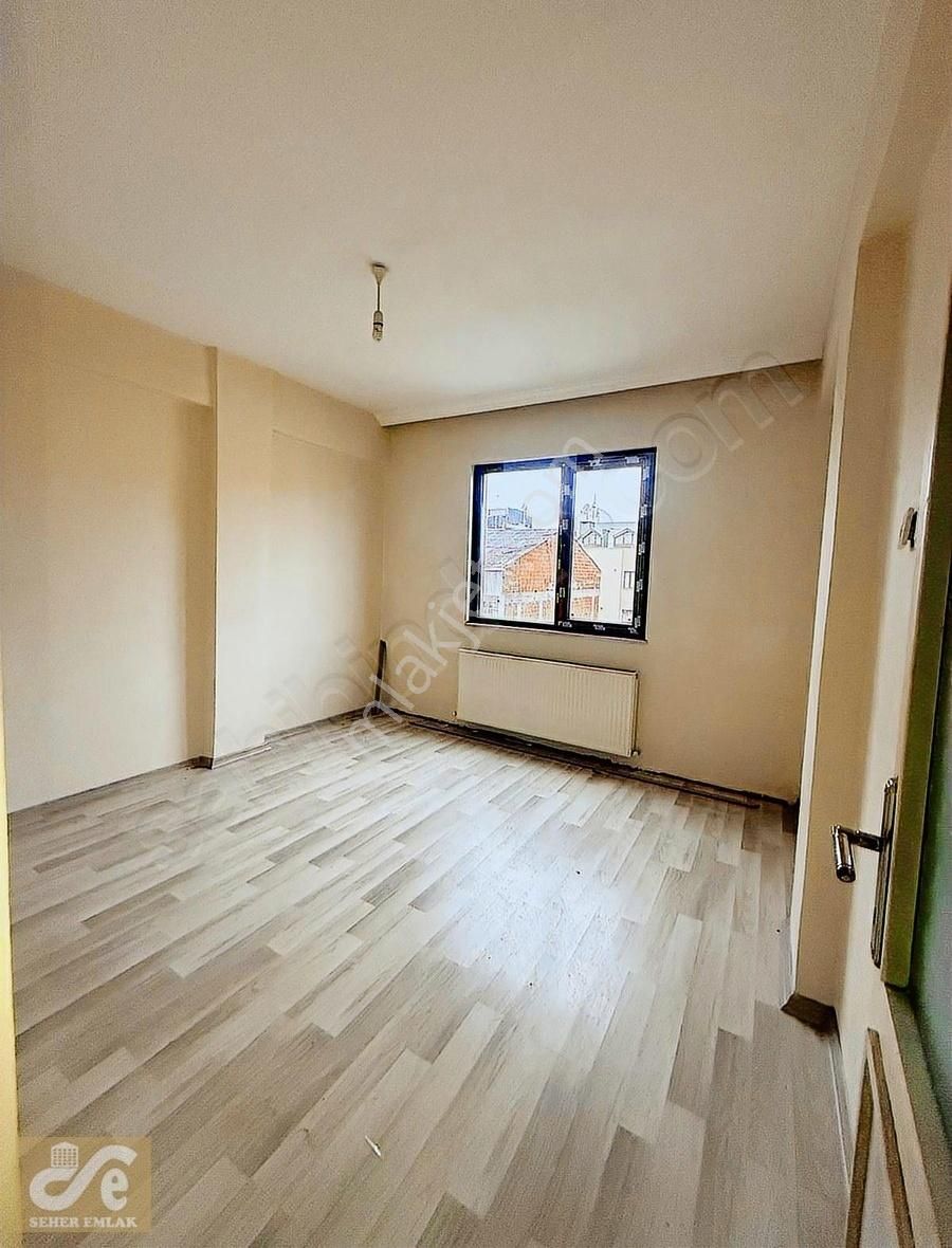 Bayrampaşa Yıldırım Kiralık Daire Alifuat Başgil Caddesinde 2+1 Kiralık Daire