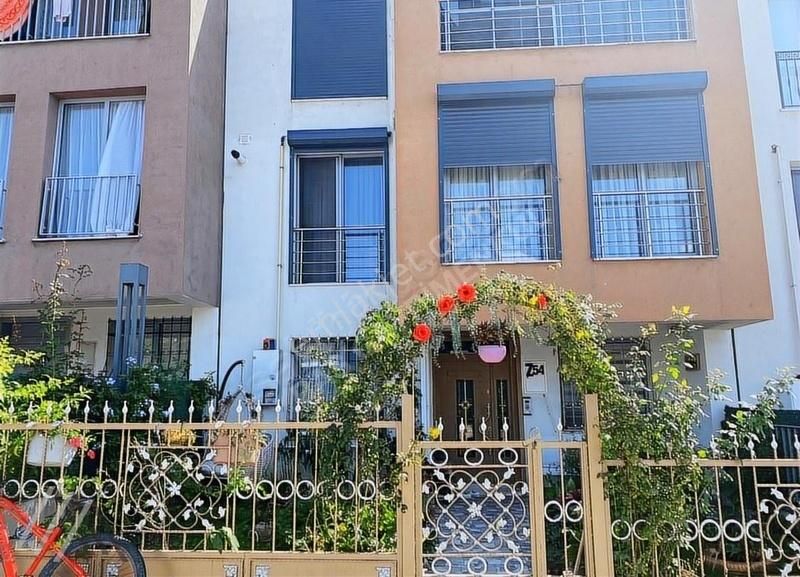 Başakşehir Kayabaşı Satılık Villa Baş Gayrimenkulden Kayabaşı 24.bölge'de Z Tipi 4+1 Satılık Villa