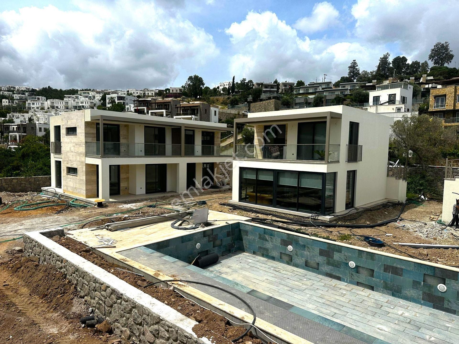 Fırsat!! Küçükbük Koyunda Denize 3dk Üstkat2+1 Projeden Daireler