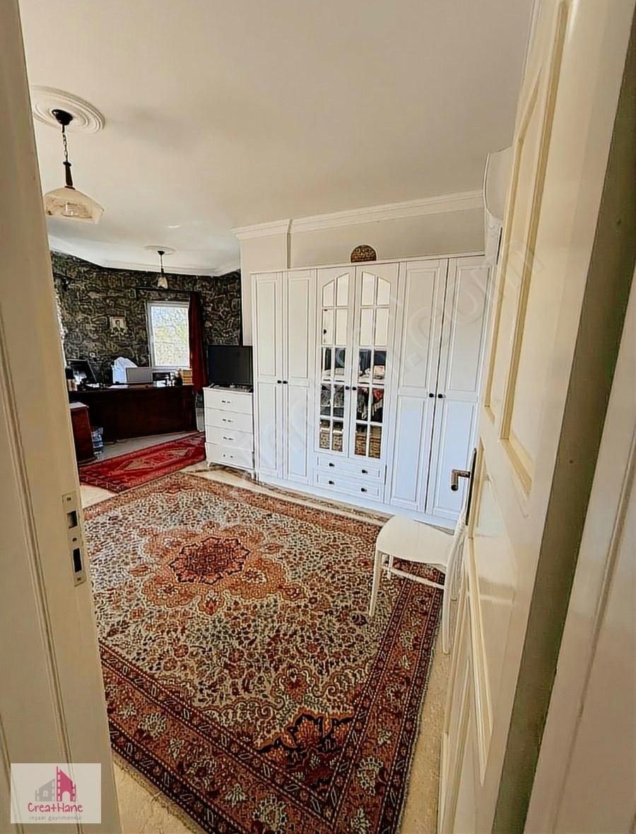 Yetkili Ofis - 560 M2 Arsada 380 M2 Havuzlu Müstakil Taş Villa - Görsel 4
