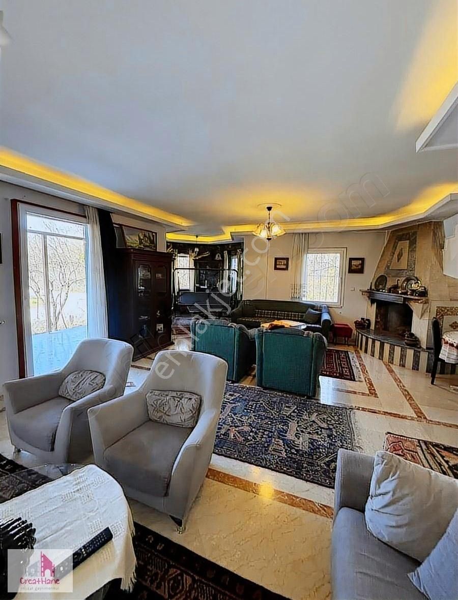 Yetkili Ofis - 560 M2 Arsada 380 M2 Havuzlu Müstakil Taş Villa - Görsel 3