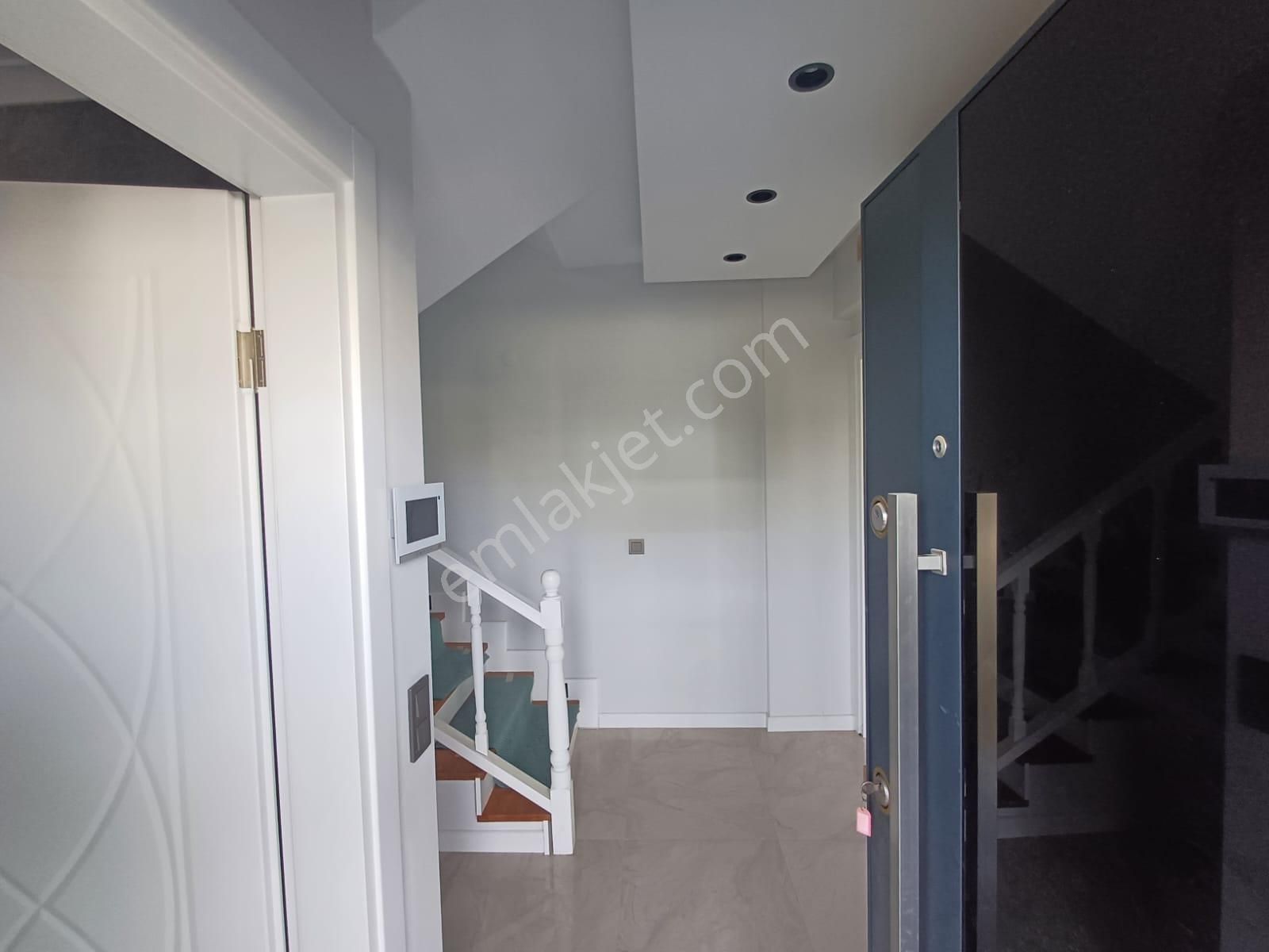 Stop’tan Akarca’da Denize Yürüme Mesafesinde Lüks 4+1 Müstakil Villa - Görsel 17