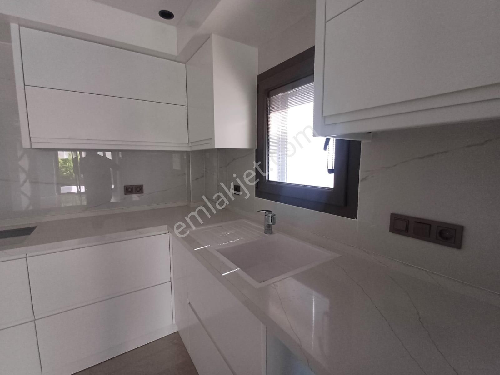 Stop’tan Akarca’da Denize Yürüme Mesafesinde Lüks 4+1 Müstakil Villa - Görsel 8