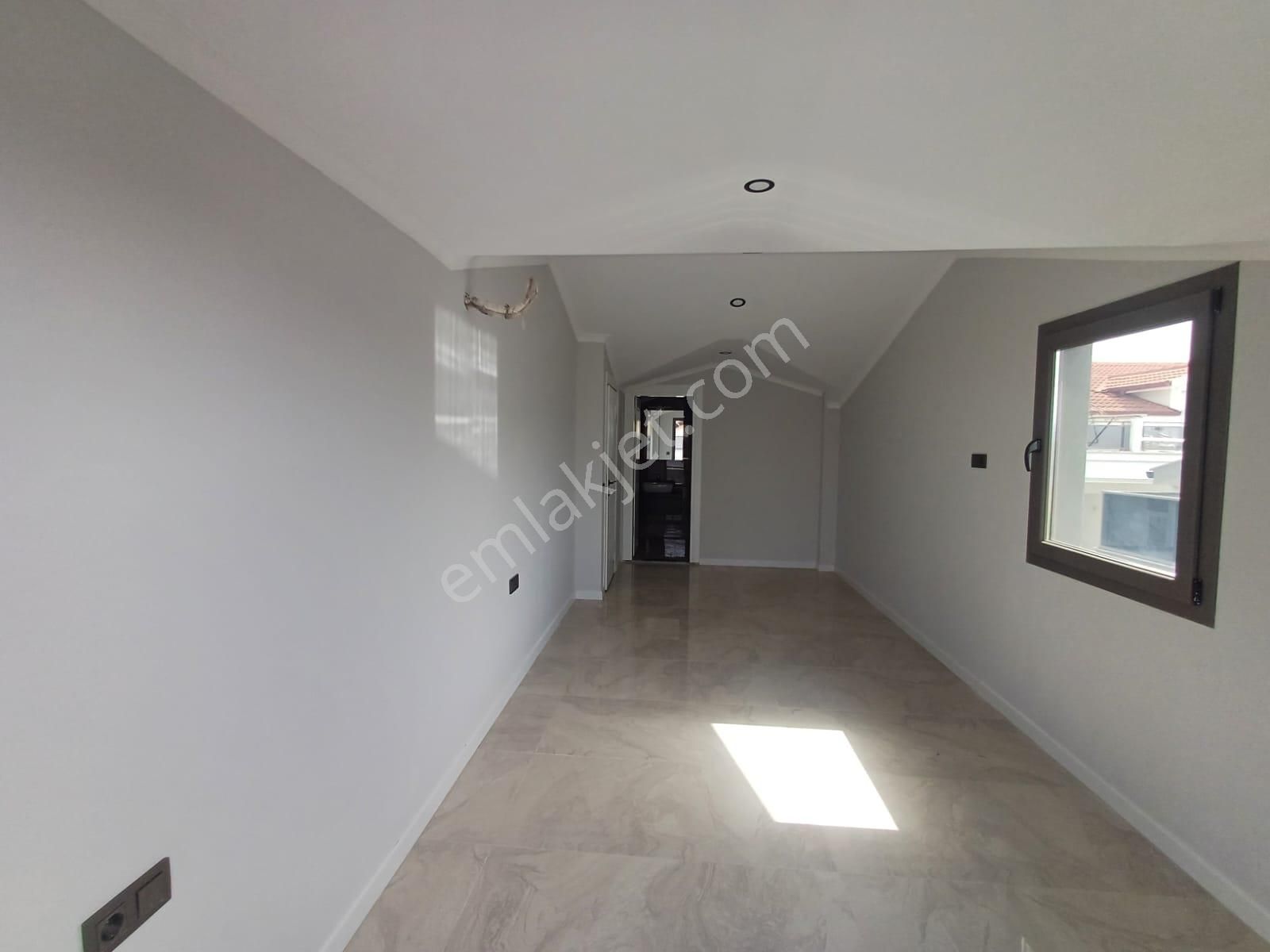 Stop’tan Akarca’da Denize Yürüme Mesafesinde Lüks 4+1 Müstakil Villa - Görsel 18